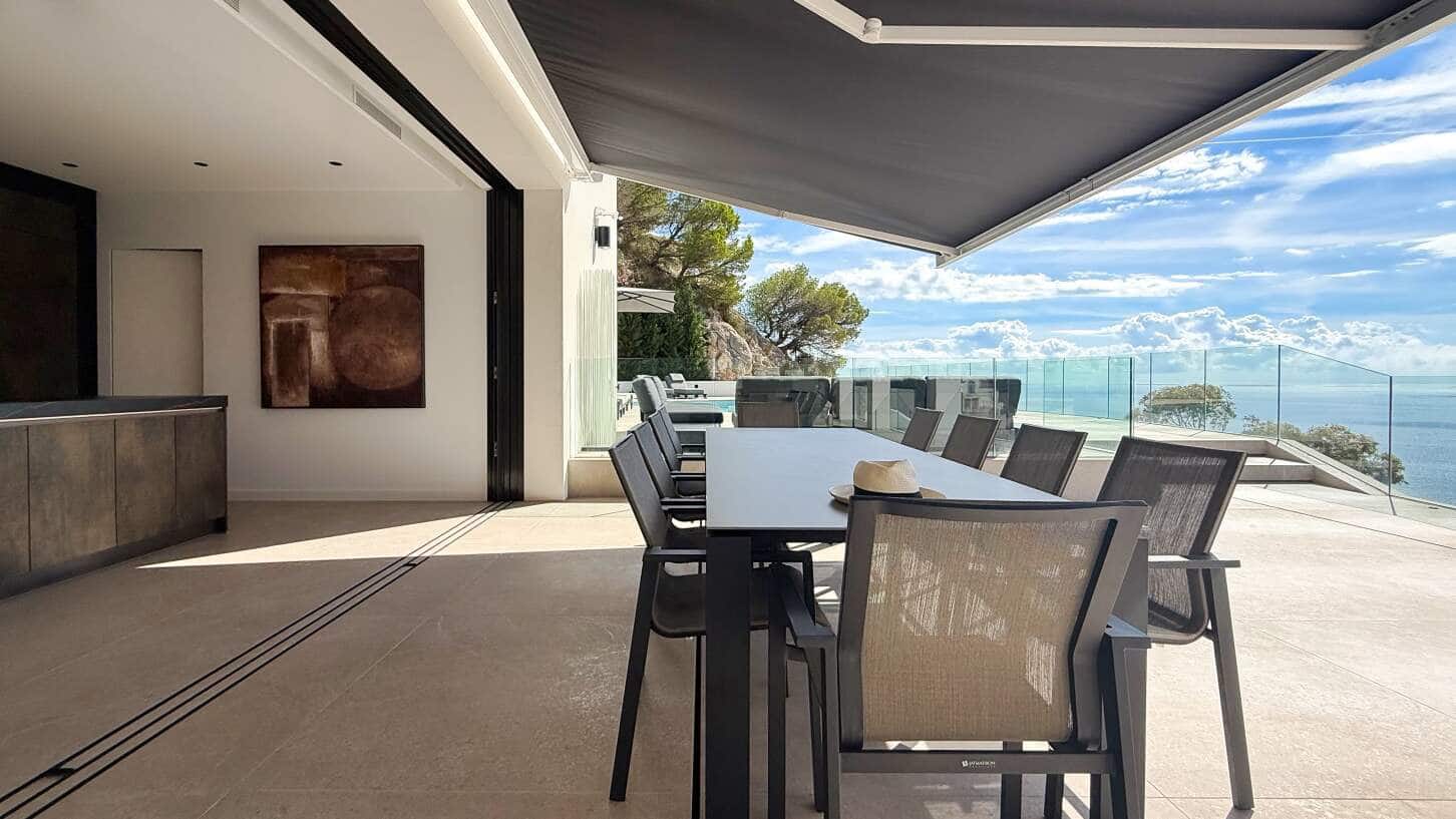 5 bedroom Villa for sale in Altea with pool garage - € 3,850,000 (Ref: 10163410)