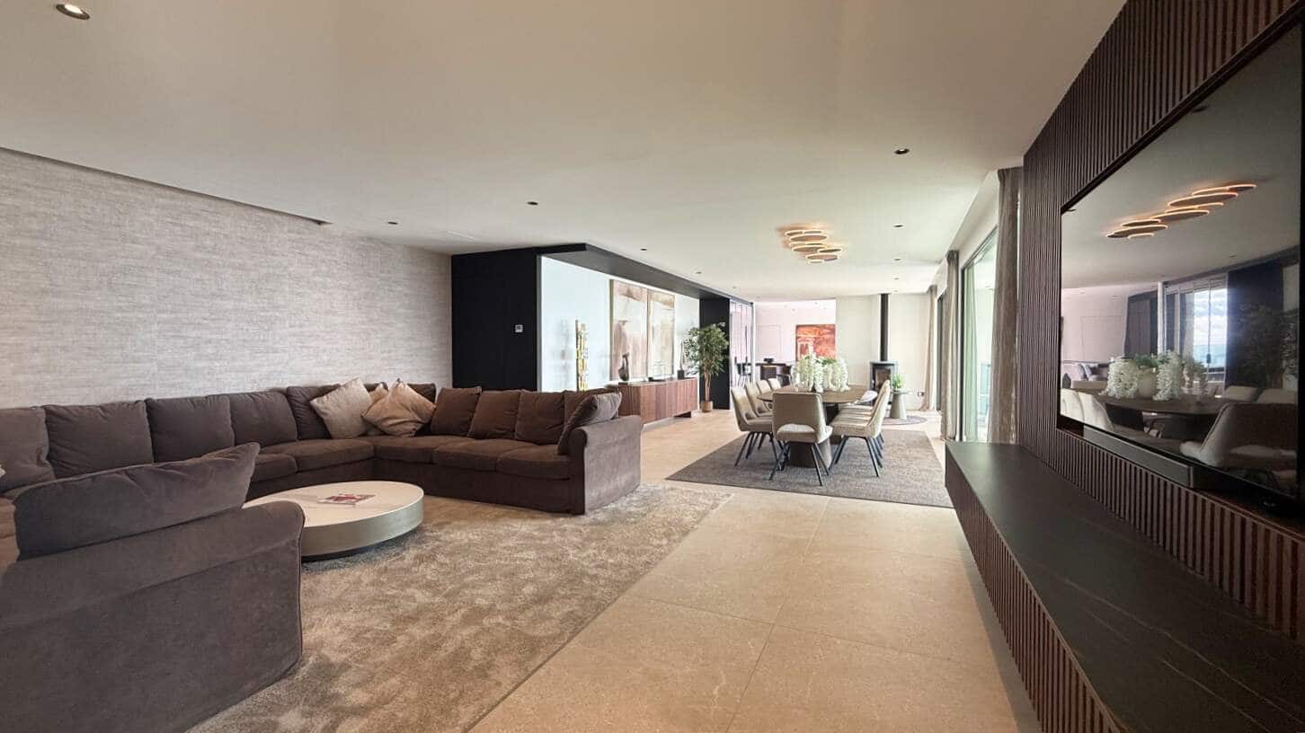 5 bedroom Villa for sale in Altea with pool garage - € 3,850,000 (Ref: 10163410)