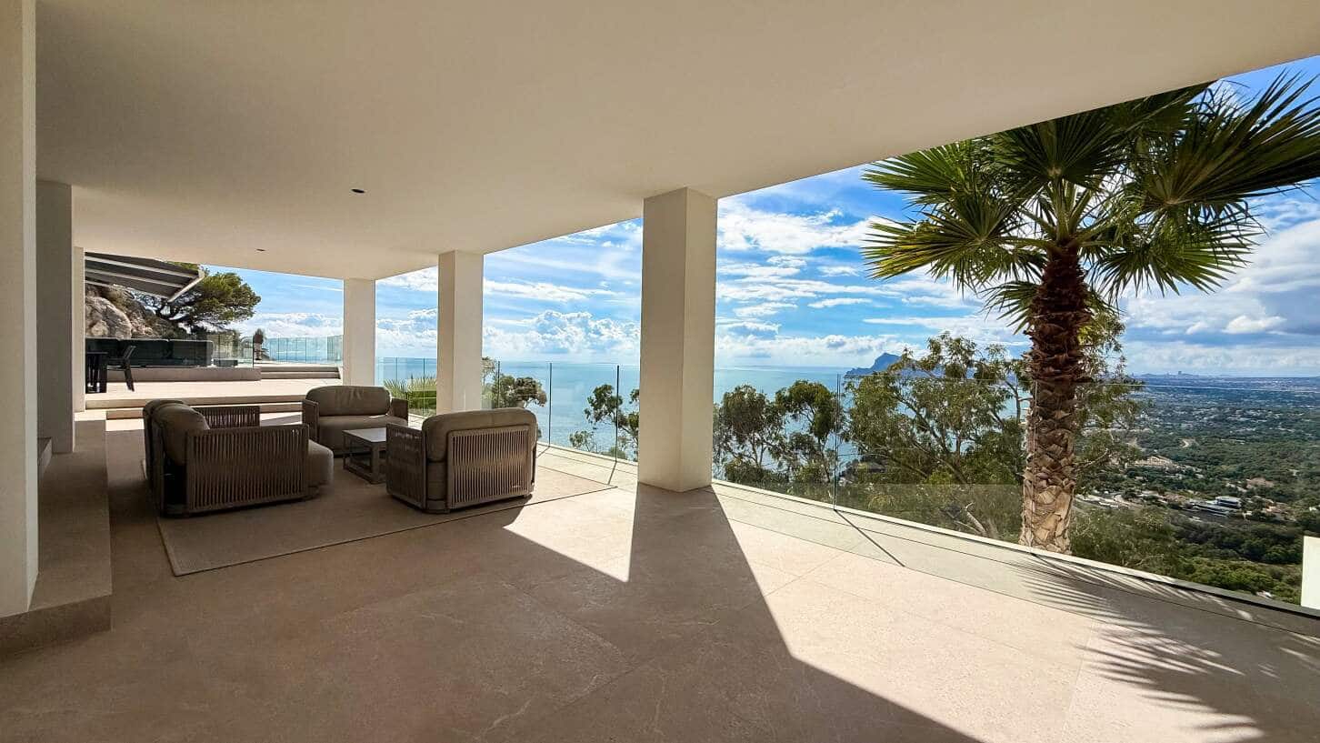 5 bedroom Villa for sale in Altea with pool garage - € 3,850,000 (Ref: 10163410)