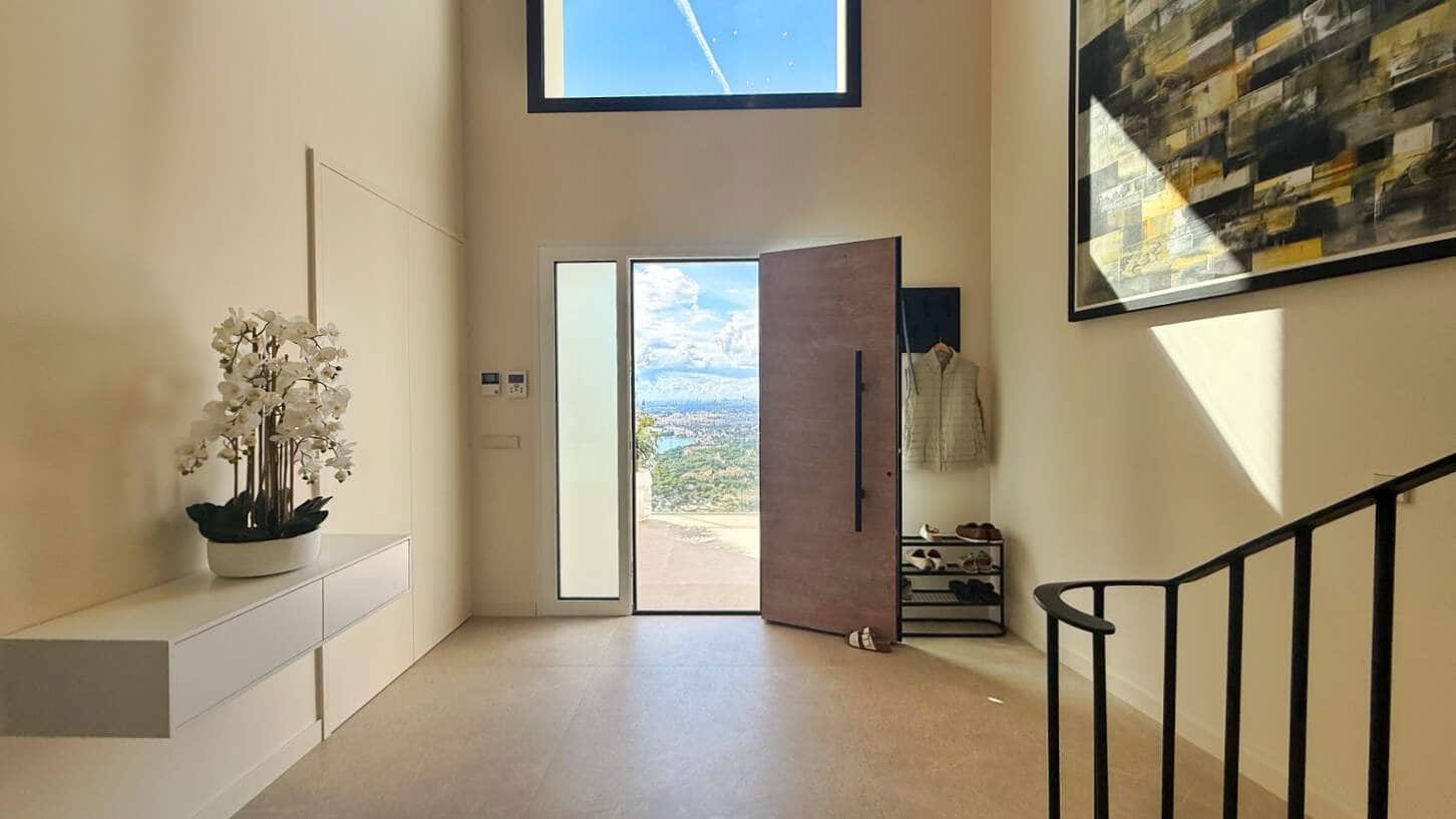 5 bedroom Villa for sale in Altea with pool garage - € 3,850,000 (Ref: 10163410)