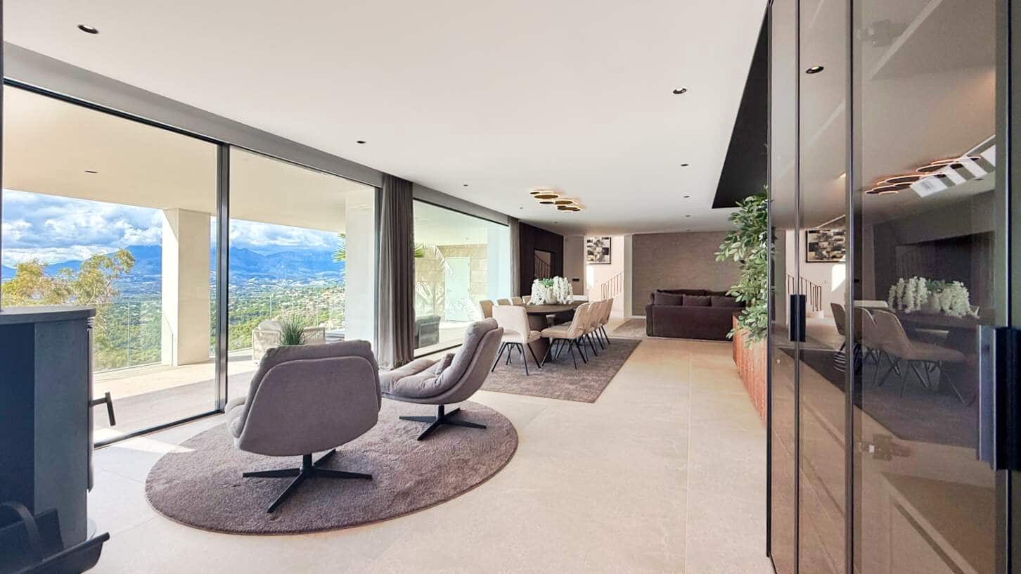 5 bedroom Villa for sale in Altea with pool garage - € 3,850,000 (Ref: 10163410)