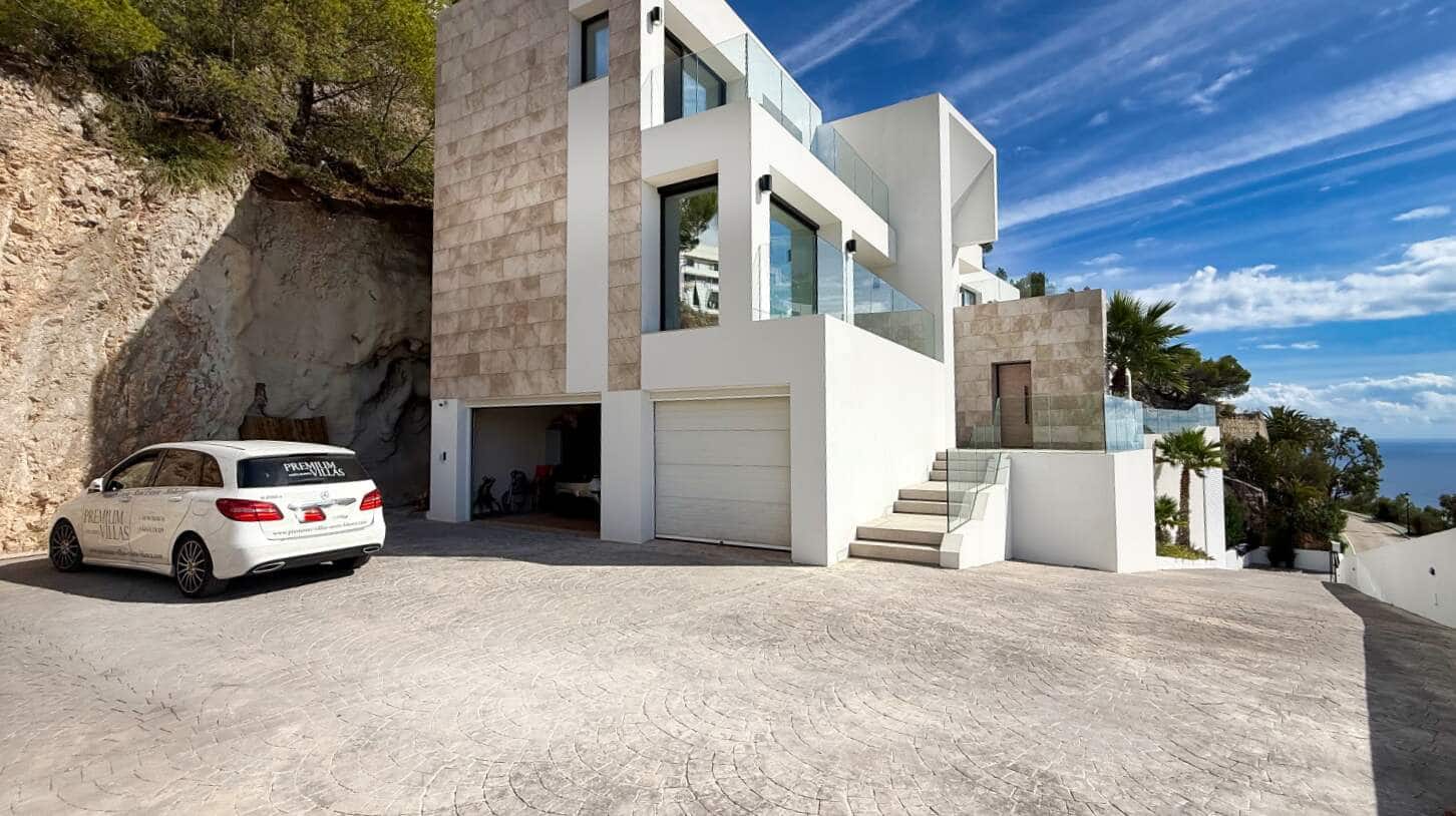 5 bedroom Villa for sale in Altea with pool garage - € 3,850,000 (Ref: 10163410)