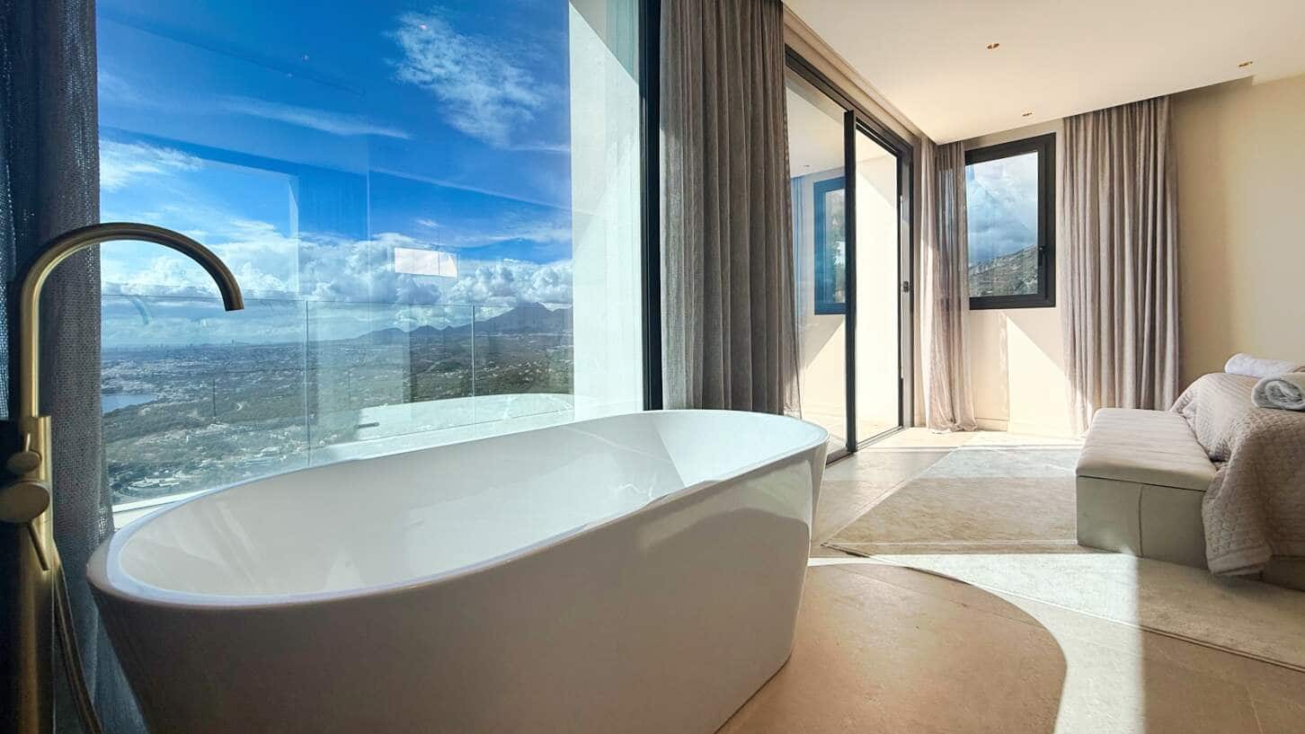 5 bedroom Villa for sale in Altea with pool garage - € 3,850,000 (Ref: 10163410)