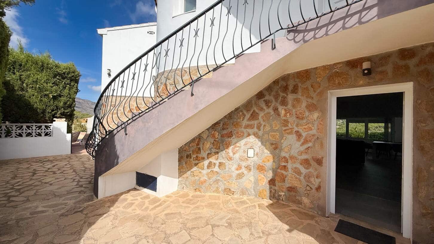 7 soverom Villa til salgs i Calpe / Calp med svømmebasseng garasje - € 948 000 (Ref: 10163915)