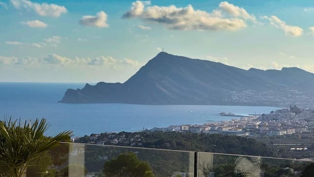 4 quarto Moradia para venda em Altea com piscina garagem - 1 500 000 € (Ref: 10183915)