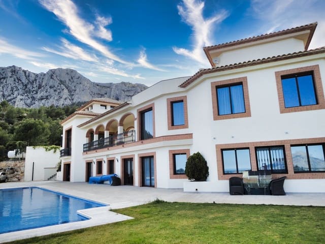 11 bedroom Finca/Country House for sale in Benimantell with pool garage - € 3,100,000 (Ref: 6563954)
