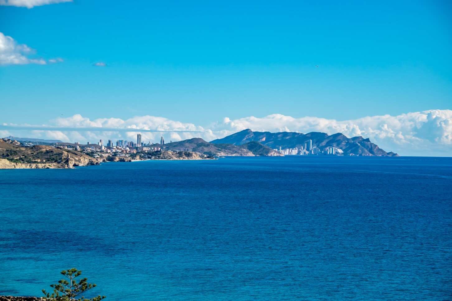 6 soveværelse Villa til salg i El Campello med swimmingpool garage - € 3.800.000 (Ref: 6860866)