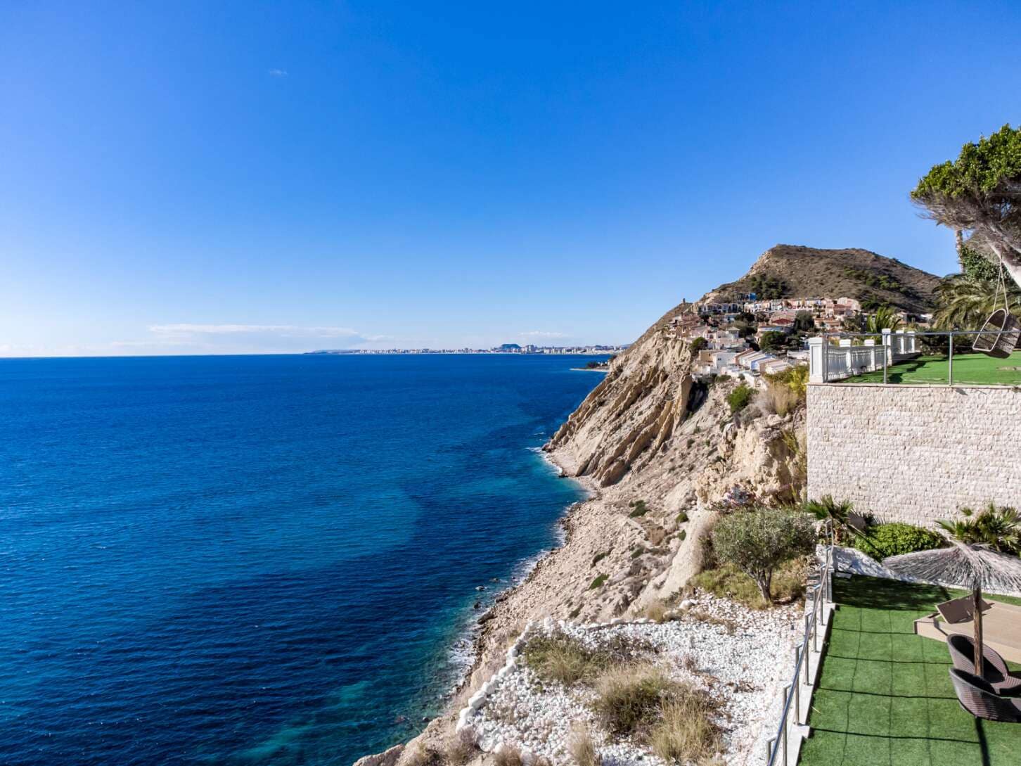 6 soveværelse Villa til salg i El Campello med swimmingpool garage - € 3.800.000 (Ref: 6860866)