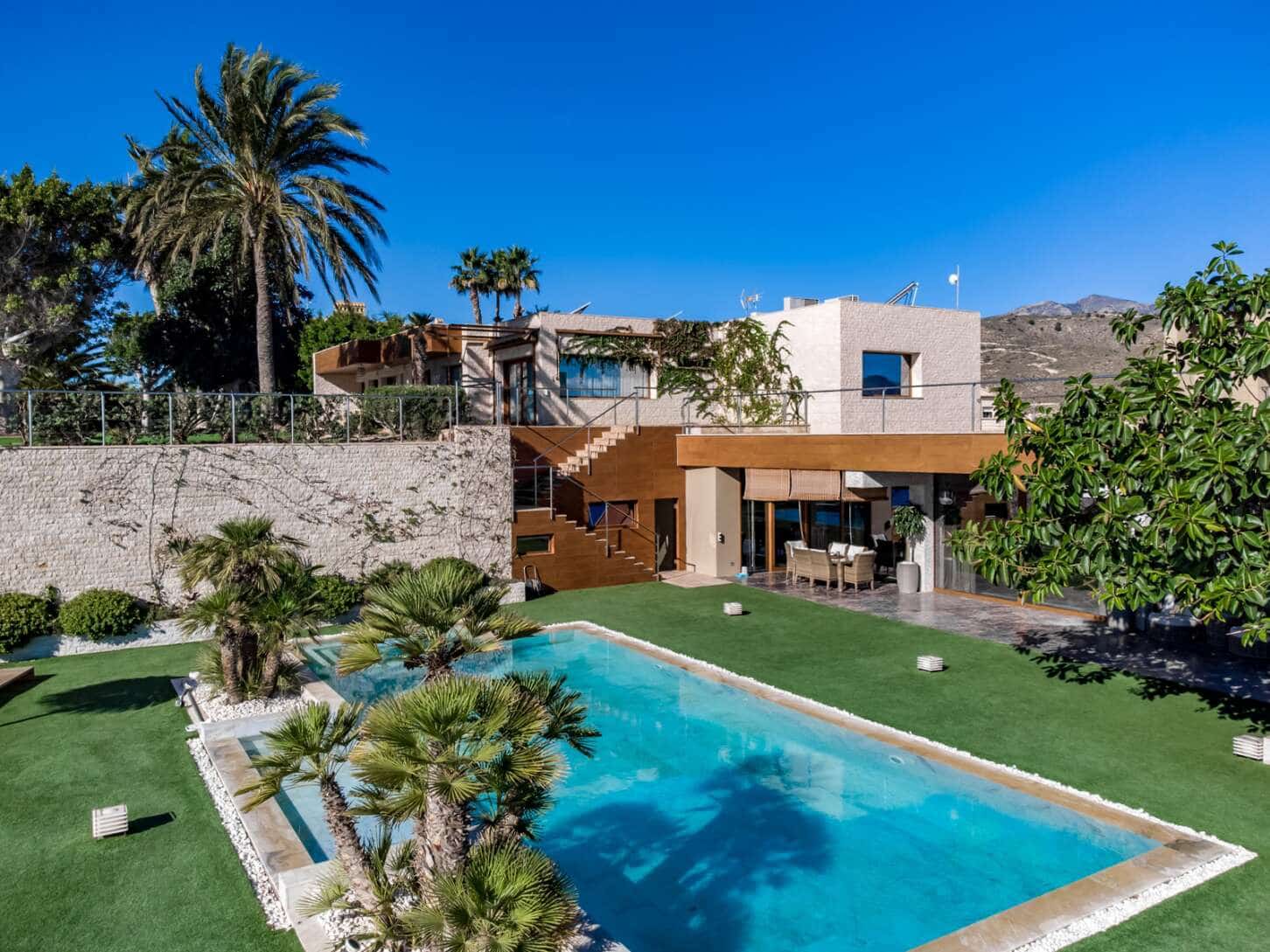 6 soveværelse Villa til salg i El Campello med swimmingpool garage - € 3.800.000 (Ref: 6860866)