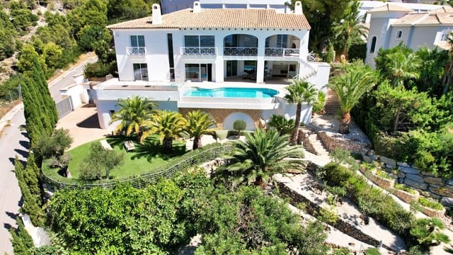 8 bedroom Villa for sale in Altea la Vella, Altea with pool garage - € 2,650,000 (Ref: 7012827)