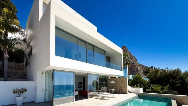 3 sypialnia Willa na sprzedaż w Altea z basenem garażem - 2 695 000 € (Ref: 7702104)