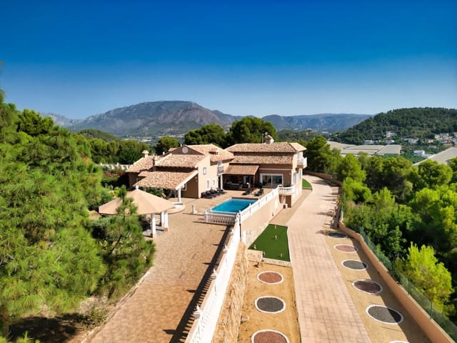 8 Zimmer Villa zu verkaufen in La Nucia Pueblo  , La Nucia mit Pool Garage - 2.500.000 € (Ref: 7702105)