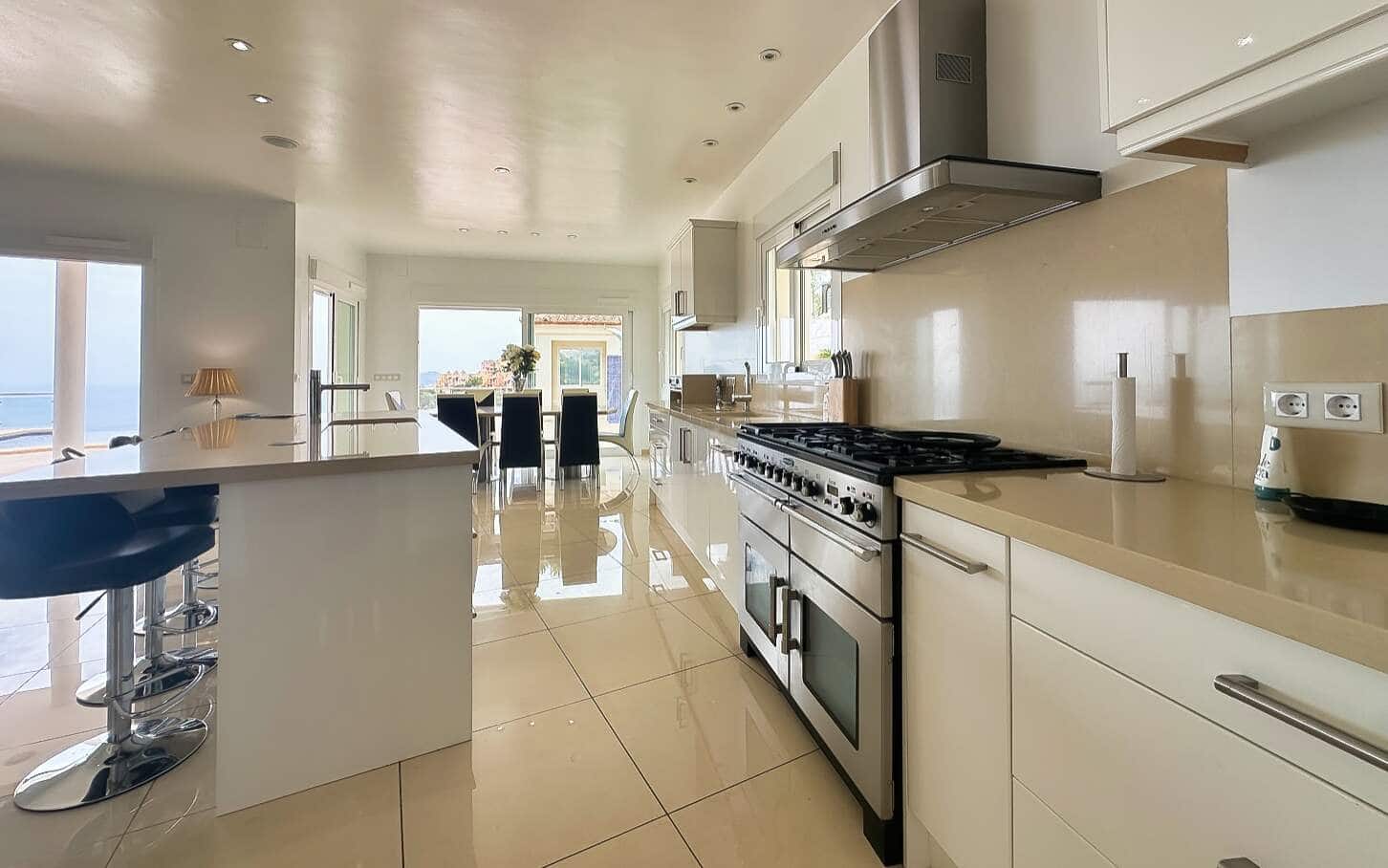 5 soveværelse Villa til salg i Altea med swimmingpool garage - € 1.850.000 (Ref: 7711029)