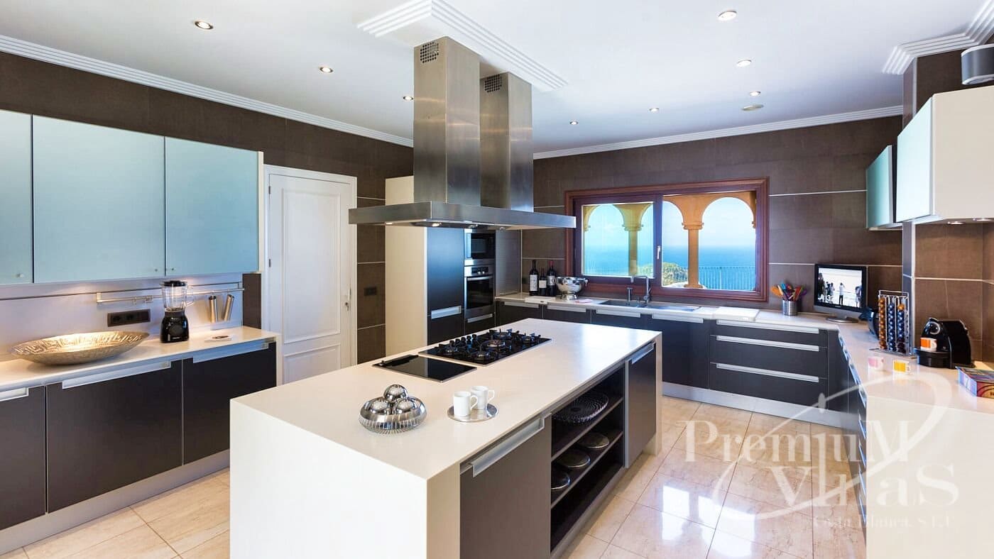 10 bedroom Villa for sale in Javea / Xabia with pool garage - € 7,850,000 (Ref: 7721592)