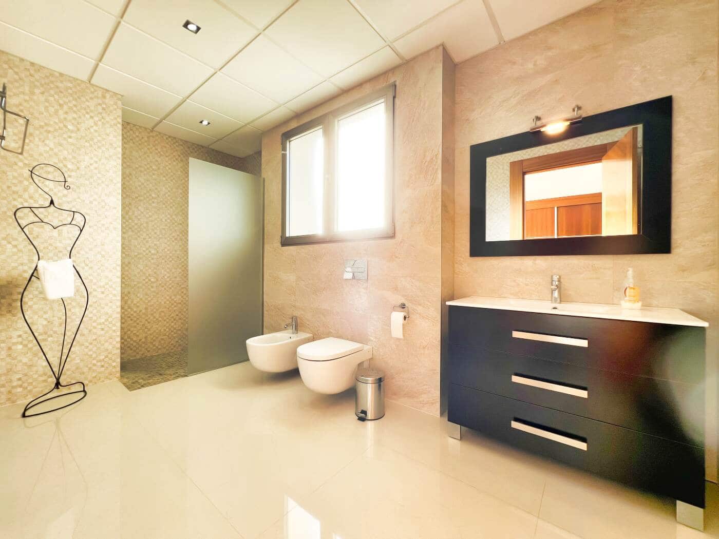 6 soveværelse Villa til salg i Albir med swimmingpool garage - € 2.100.000 (Ref: 7968801)