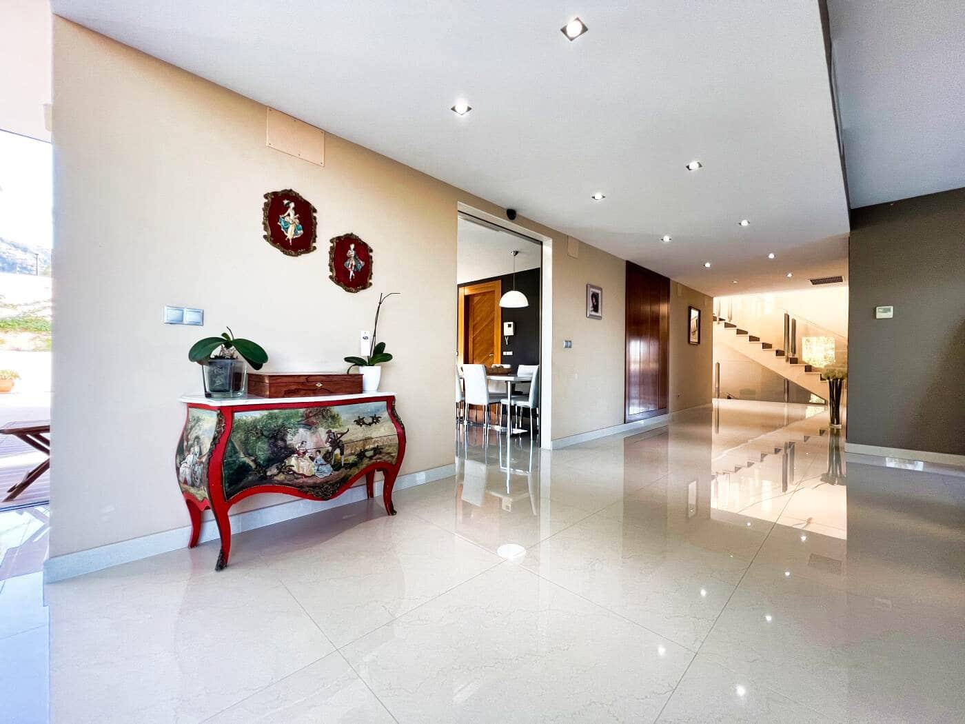 6 soveværelse Villa til salg i Albir med swimmingpool garage - € 2.100.000 (Ref: 7968801)