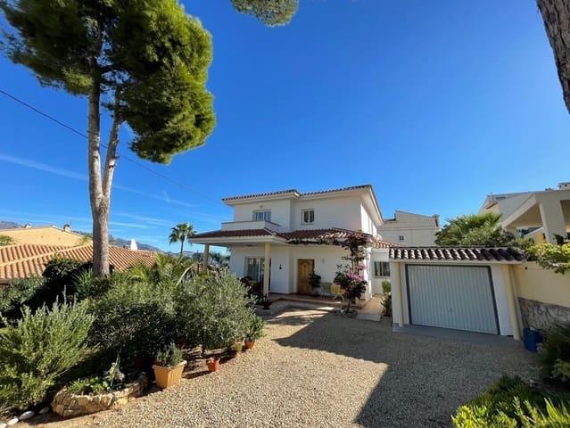 4 bedroom Villa for sale in Albir, Alfaz del Pi / L'Alfàs del Pi - € 693,000 (Ref: 8114057)