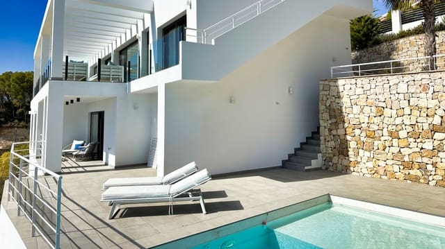 3 soveværelse Villa til salg i Altea med swimmingpool garage - € 1.295.000 (Ref: 8142365)