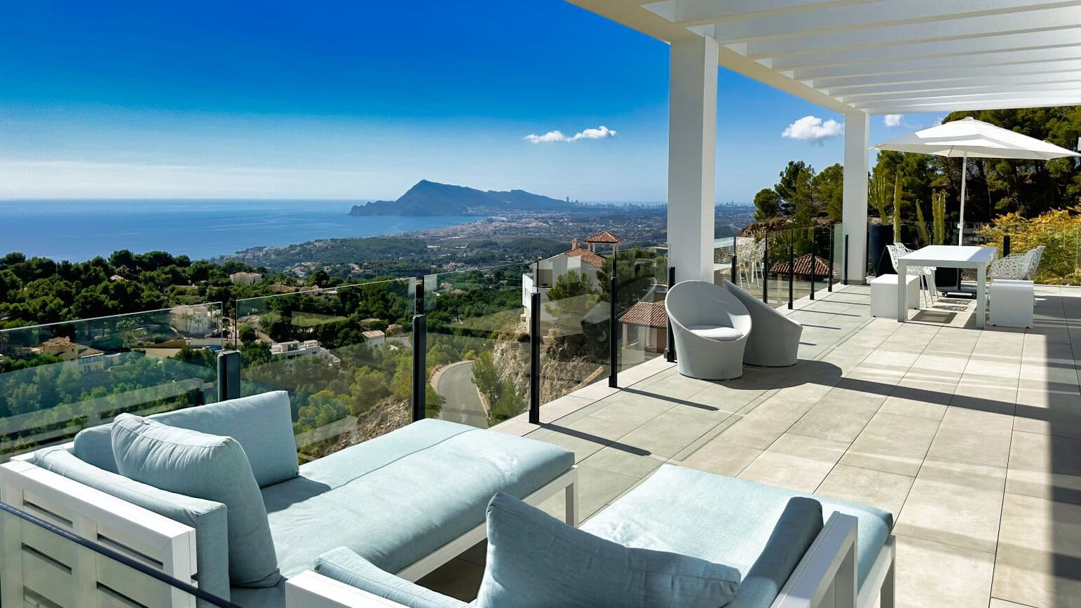 3 soveværelse Villa til salg i Altea med swimmingpool garage - € 1.445.000 (Ref: 8142365)