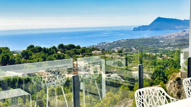 3 sypialnia Willa na sprzedaż w Alhama Springs, Altea z basenem garażem - 1 445 000 € (Ref: 8142365)