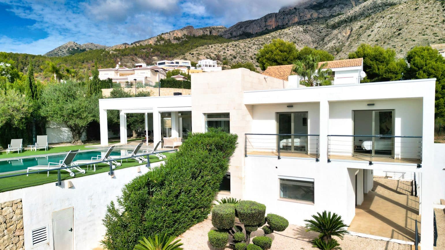 5 soverom Villa til salgs i Altea la Vella med svømmebasseng garasje - € 1 100 000 (Ref: 8148008)