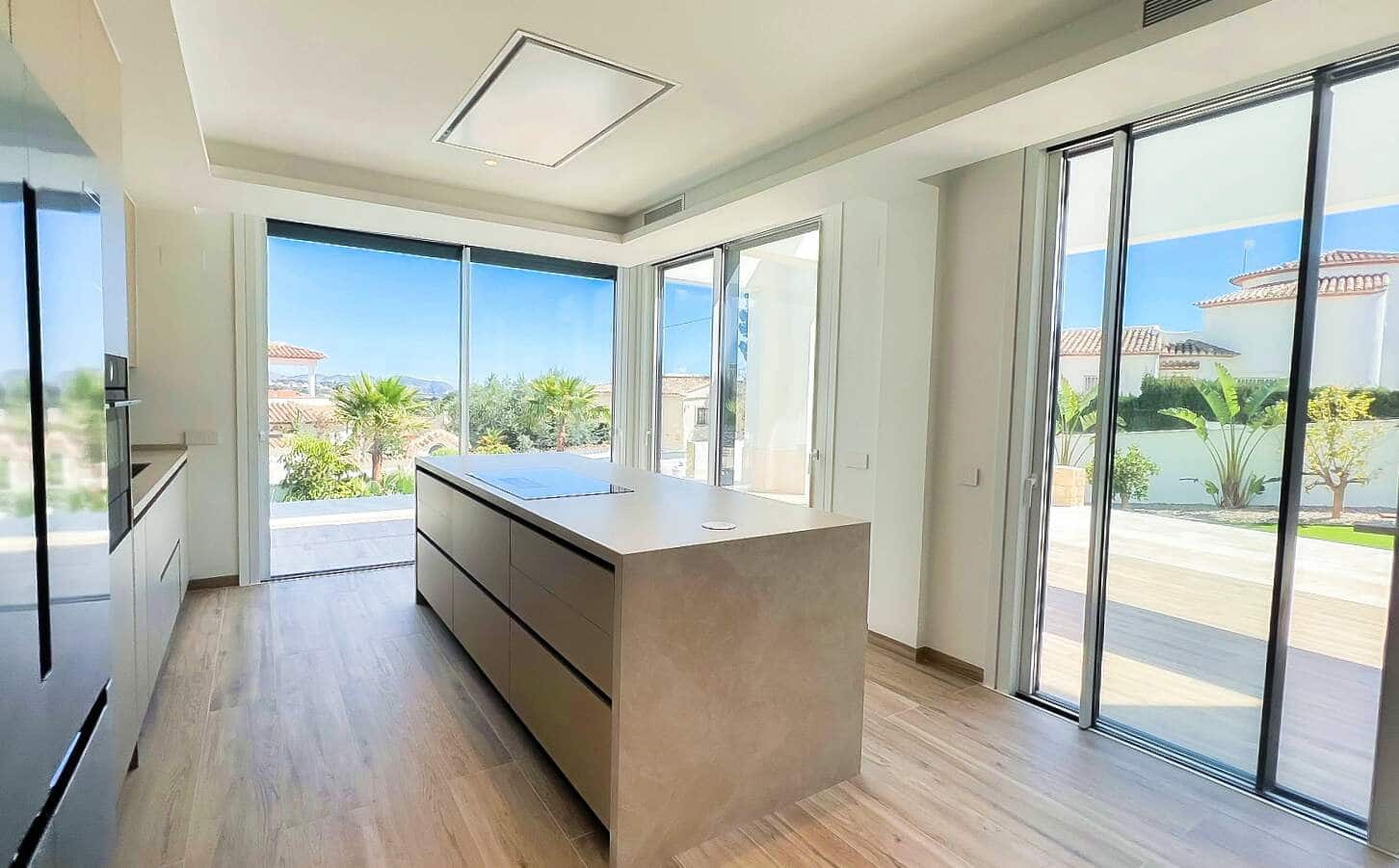 4 soveværelse Villa til salg i Benissa med swimmingpool garage - € 2.260.000 (Ref: 8199144)