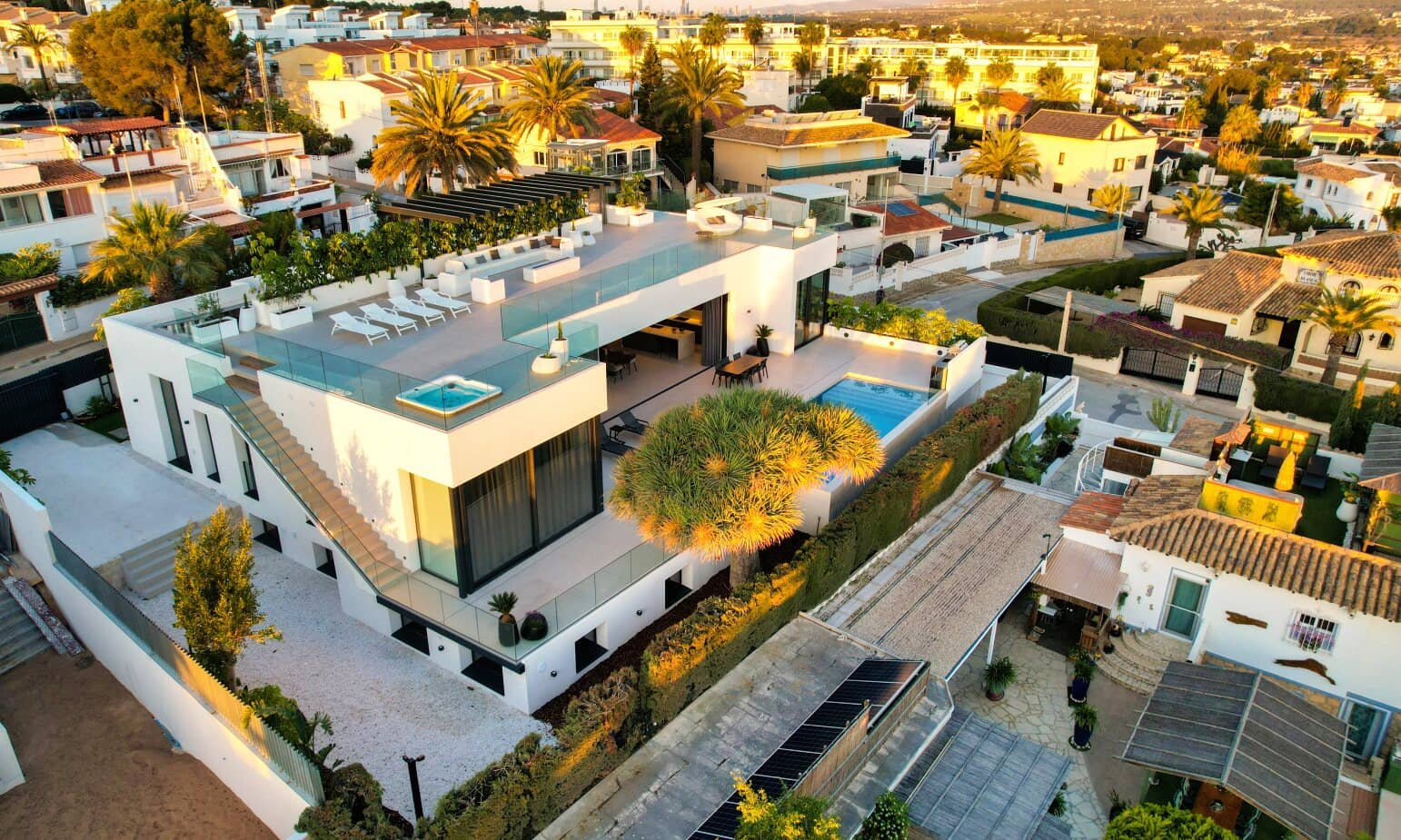 4 slaapkamer Villa te koop in Albir met zwembad garage - € 3.950.000 (Ref: 8208861)