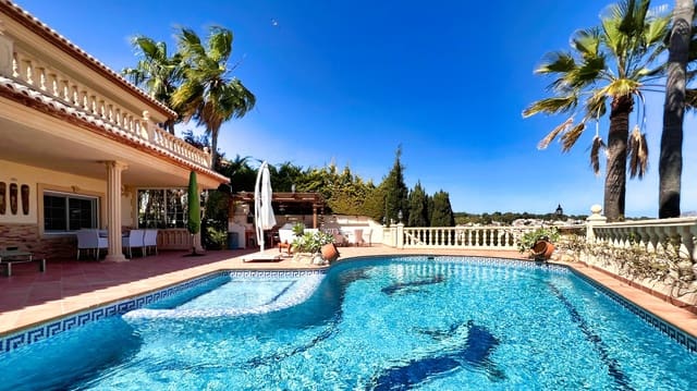 4 Zimmer Villa zu verkaufen in Benissa mit Pool Garage - 1.590.000 € (Ref: 8221807)