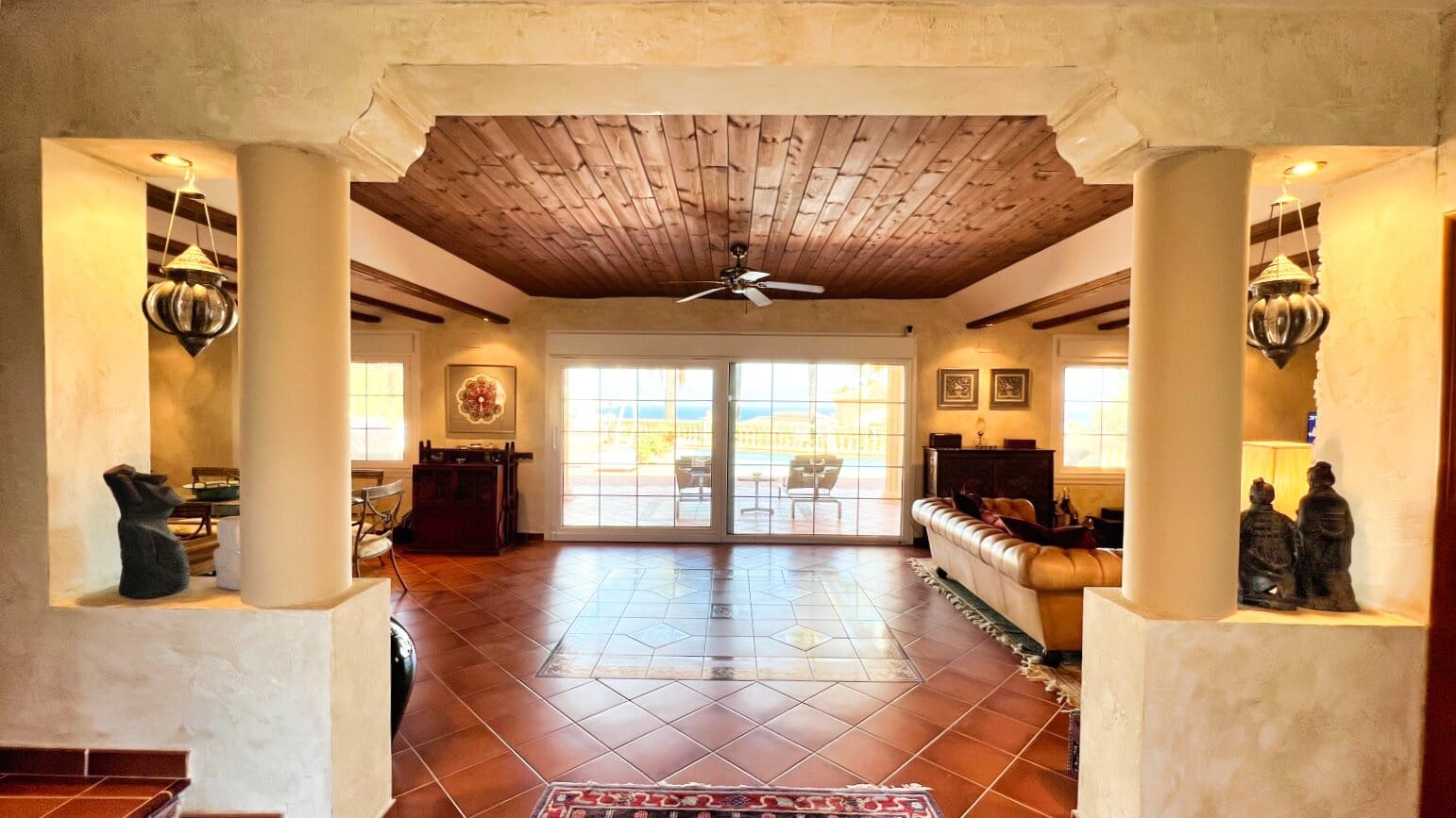 4 makuuhuone Huvila myytävänä paikassa Benissa mukana uima-altaan 
autotalli - 1 590 000 € (Ref: 8221807)