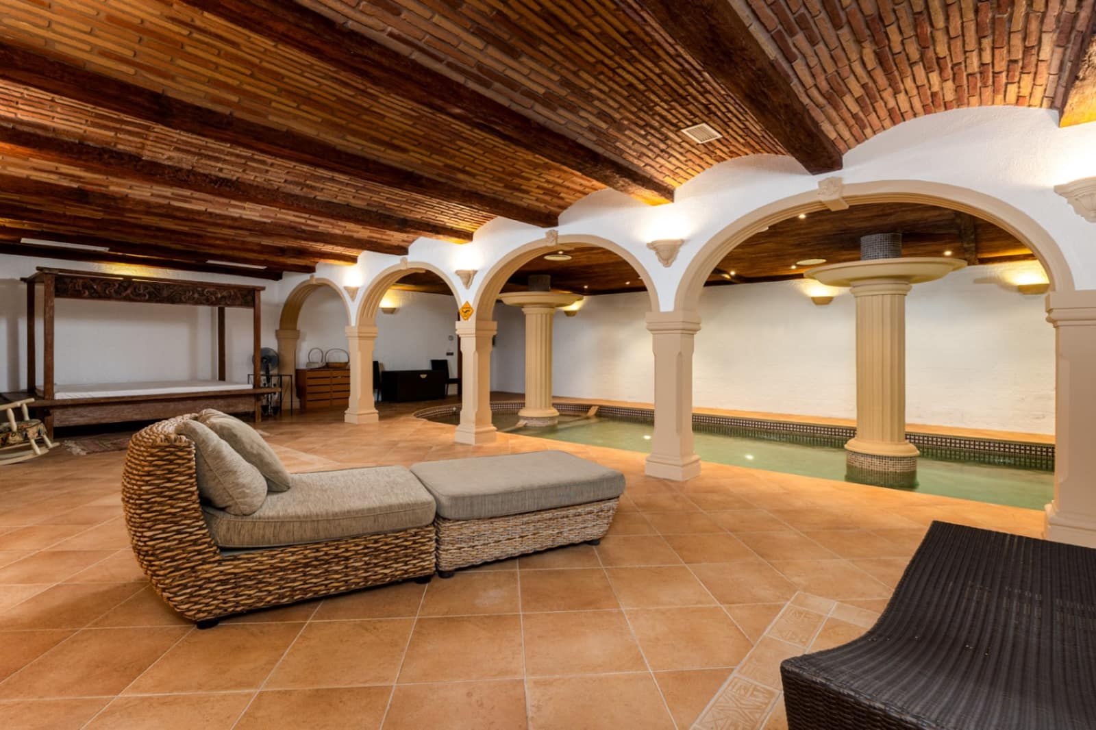 4 makuuhuone Huvila myytävänä paikassa Benissa mukana uima-altaan 
autotalli - 1 590 000 € (Ref: 8221807)