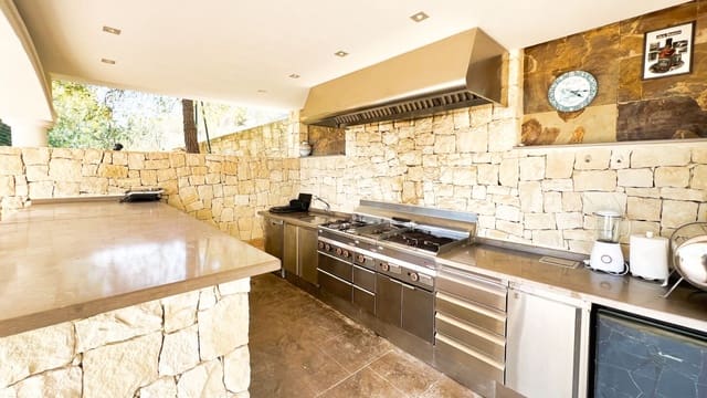 4 sypialnia Willa na sprzedaż w Benissa z basenem garażem - 2 980 000 € (Ref: 8304665)