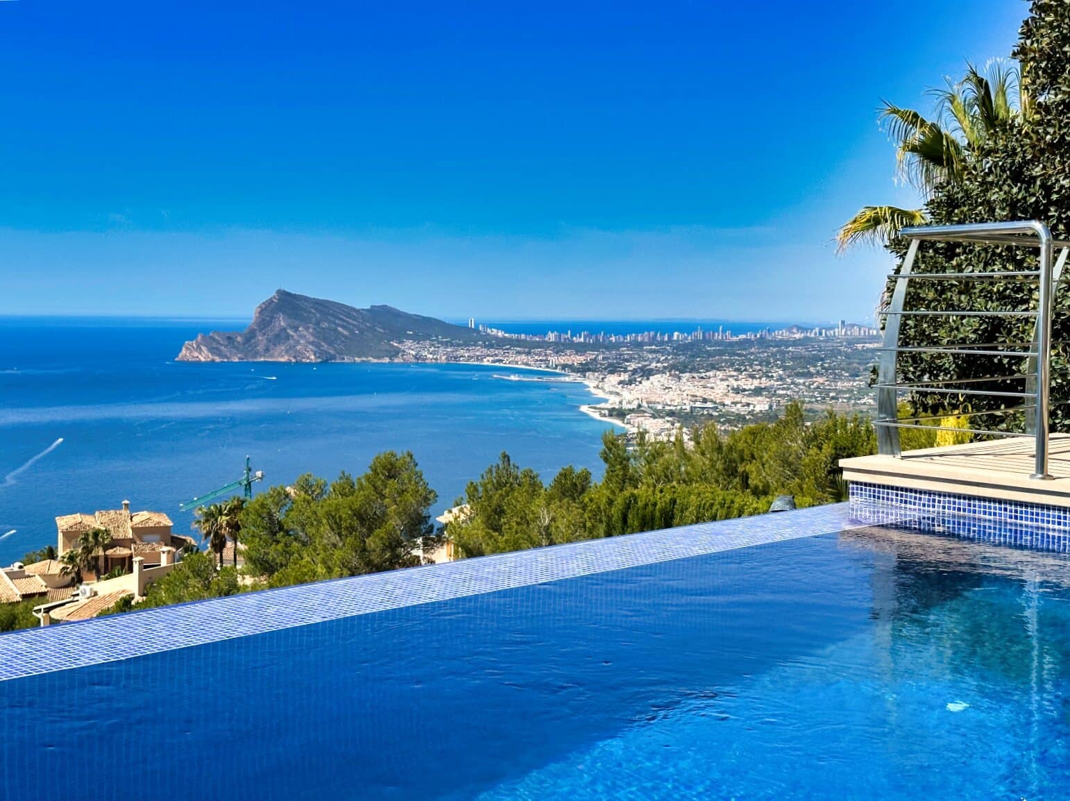 3 soveværelse Villa til salg i Altea med swimmingpool garage - € 2.490.000 (Ref: 8364484)