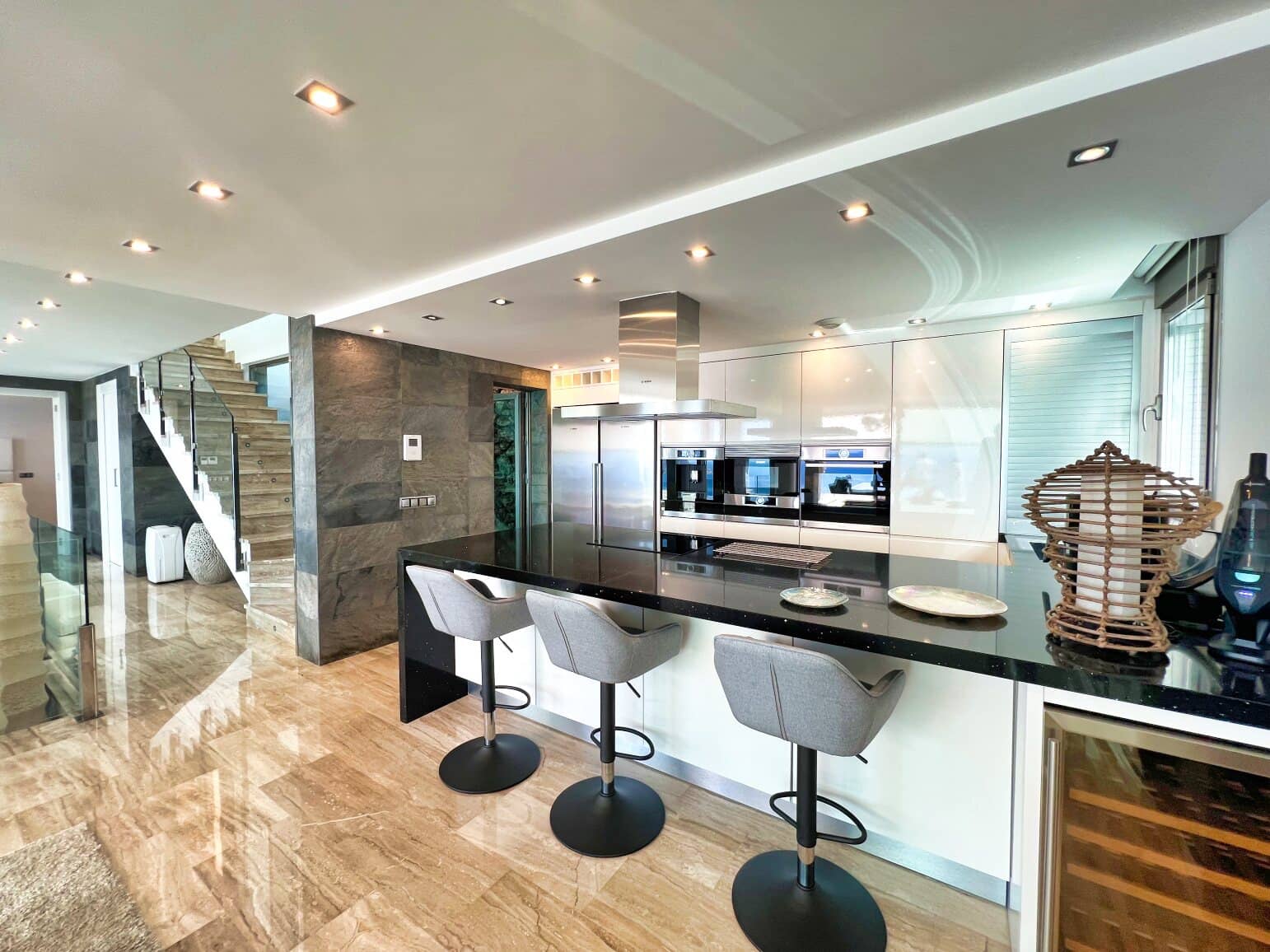 3 soveværelse Villa til salg i Altea med swimmingpool garage - € 2.490.000 (Ref: 8364484)