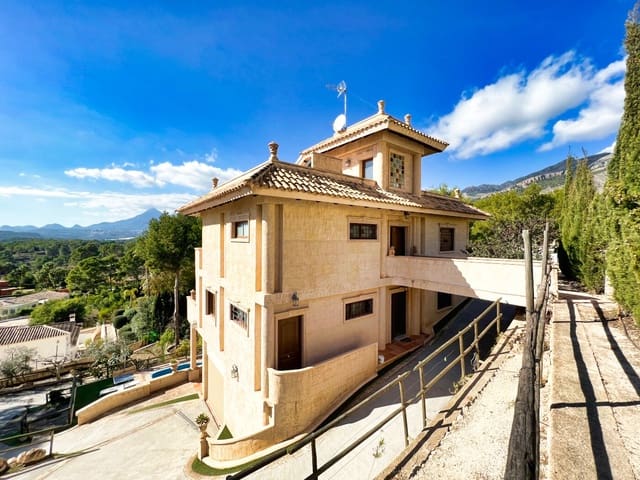 3 bedroom Villa for sale in Altea la Vella, Altea with pool garage - € 630,000 (Ref: 8416931)