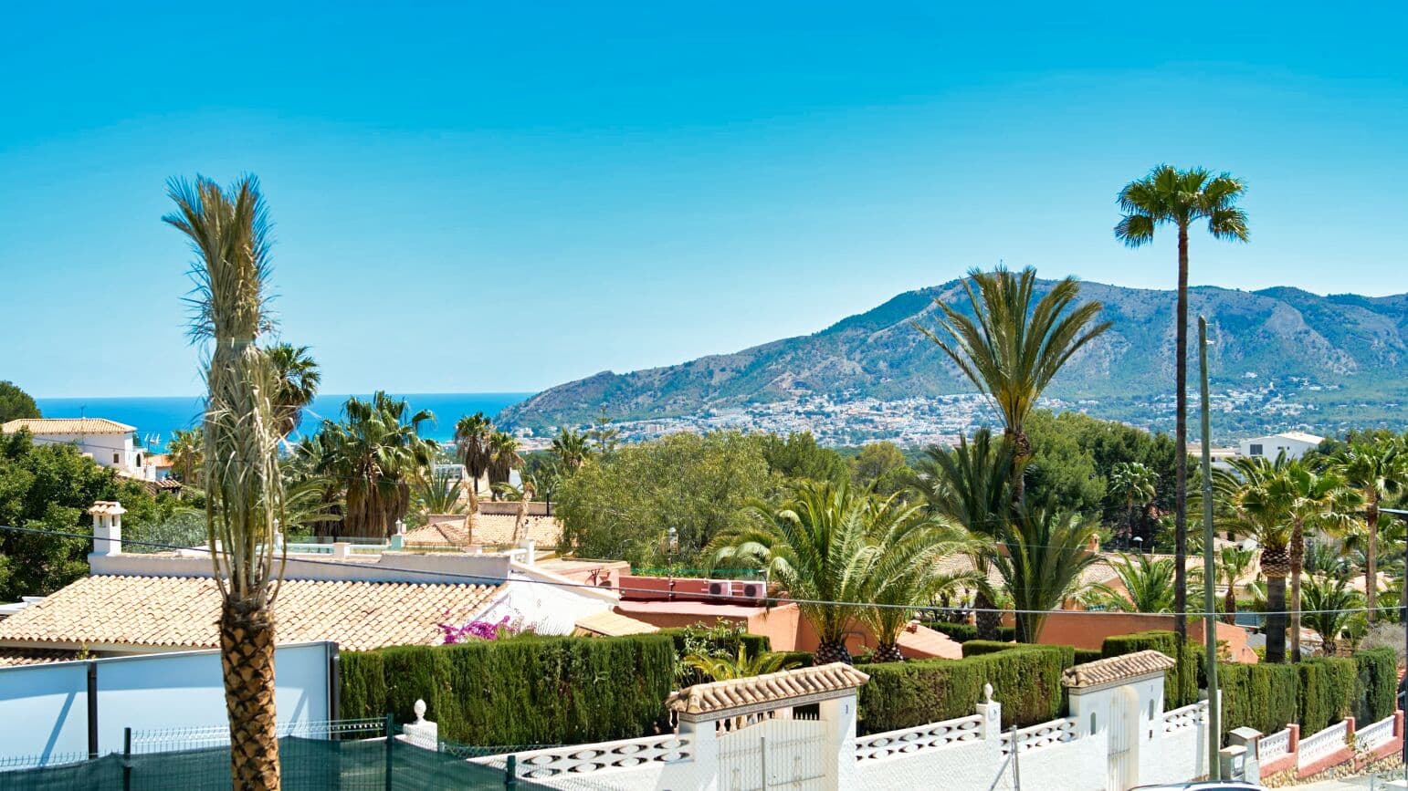 3 slaapkamer Villa te koop in Alfaz del Pi / L'Alfas del Pi met zwembad garage - € 690.000 (Ref: 8420363)