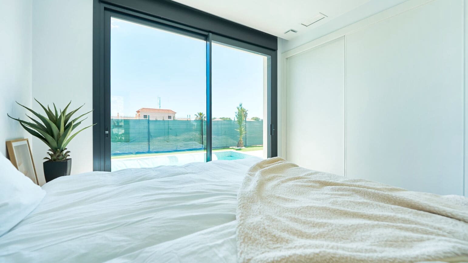 3 slaapkamer Villa te koop in Alfaz del Pi / L'Alfas del Pi met zwembad garage - € 690.000 (Ref: 8420363)