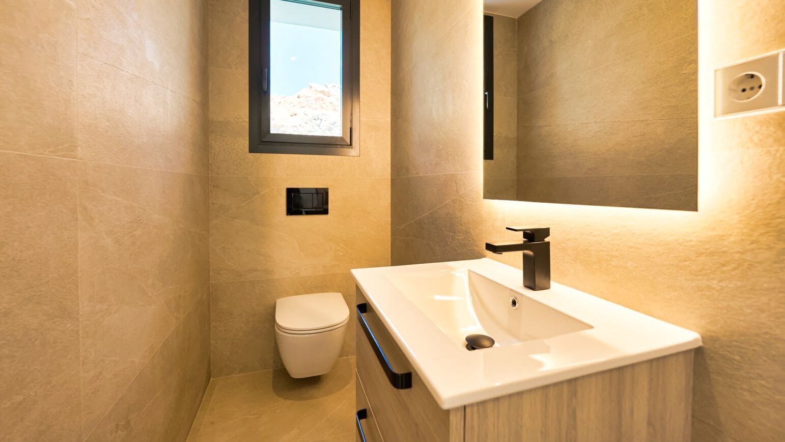 3 slaapkamer Villa te koop in Alfaz del Pi / L'Alfas del Pi met zwembad garage - € 690.000 (Ref: 8420363)