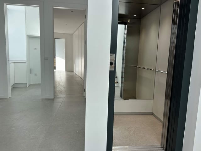 4 slaapkamer Villa te koop in Altea met zwembad garage - € 2.290.000 (Ref: 8425430)