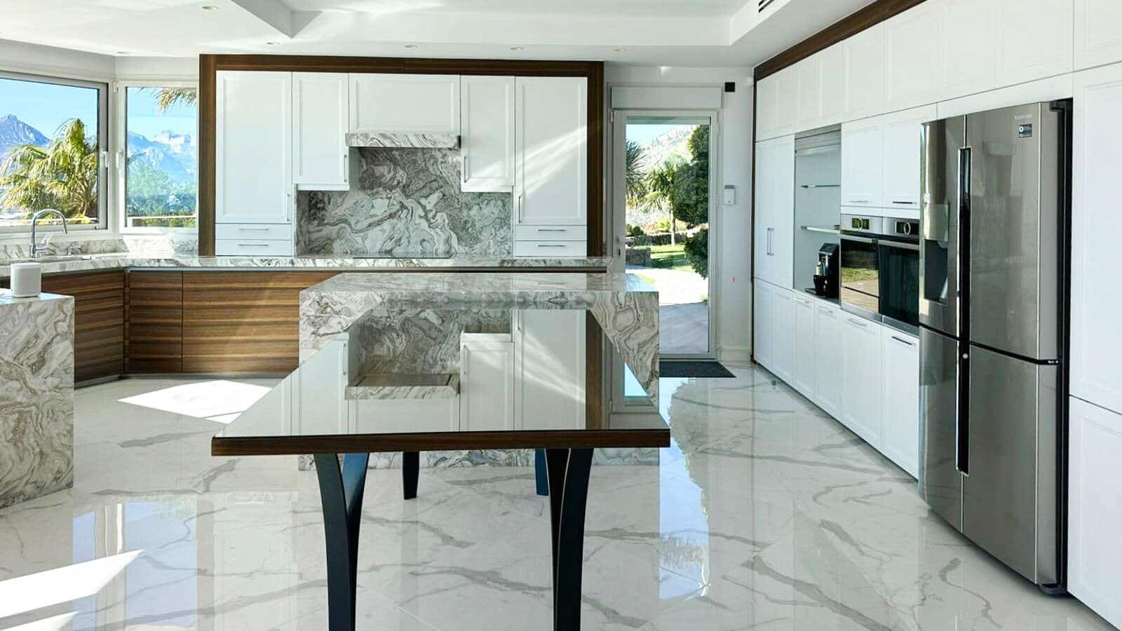 7 bedroom Villa for sale in Altea with pool - € 4,750,000 (Ref: 8480362)