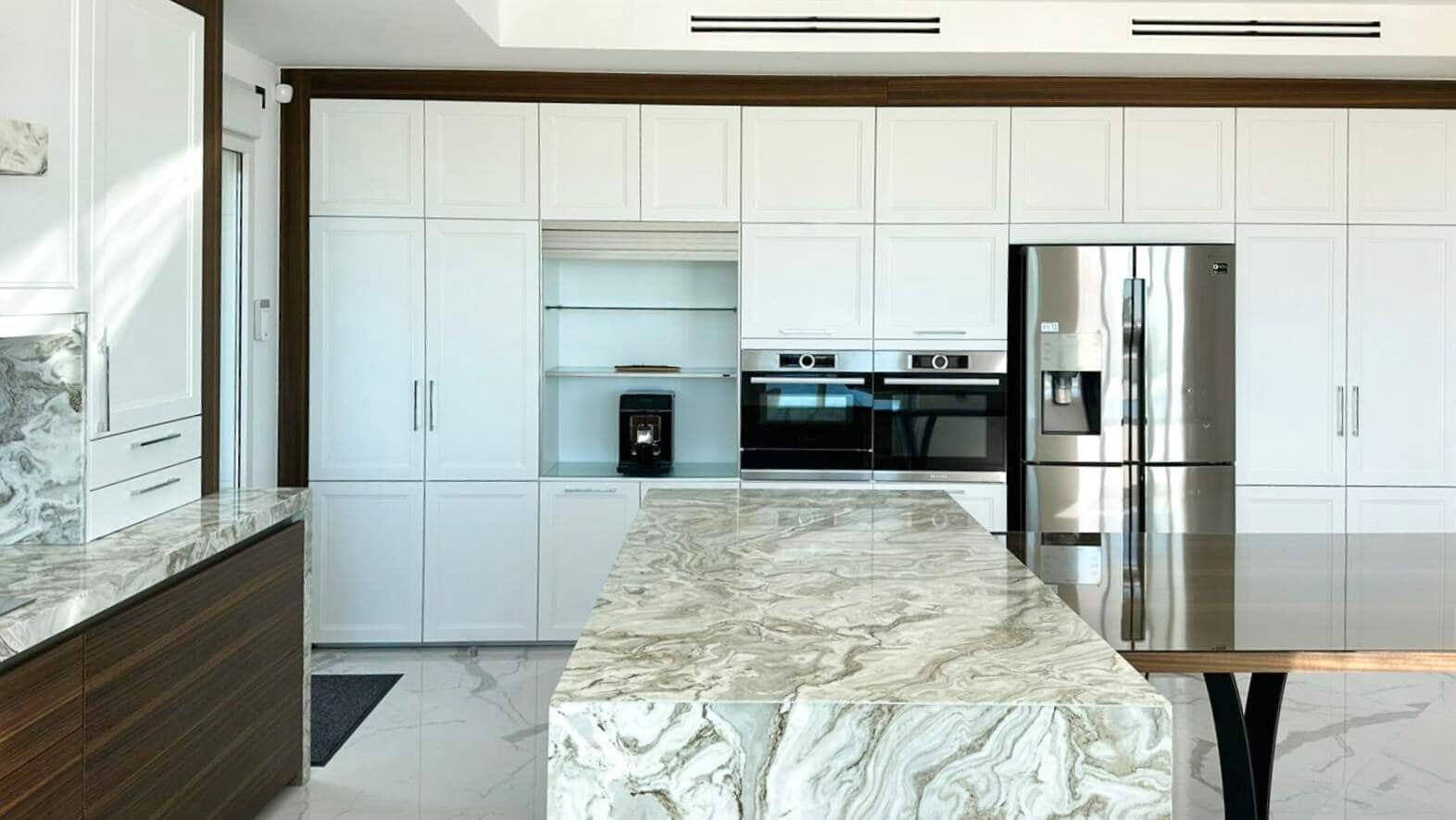 7 bedroom Villa for sale in Altea with pool - € 4,750,000 (Ref: 8480362)