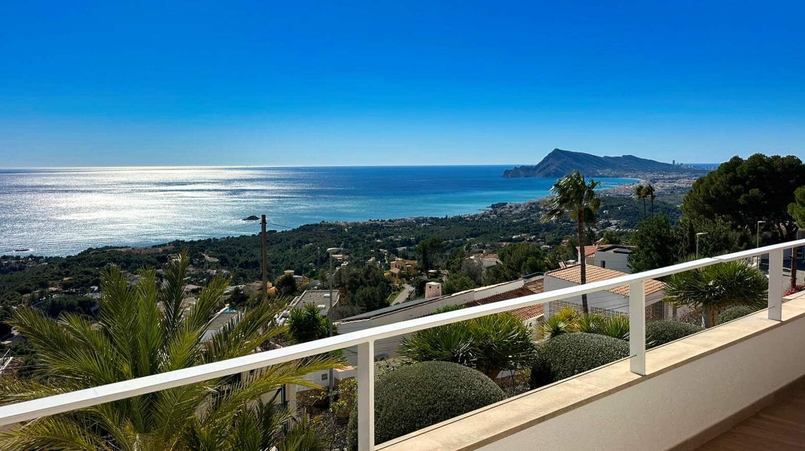 7 bedroom Villa for sale in Altea with pool - € 4,750,000 (Ref: 8480362)