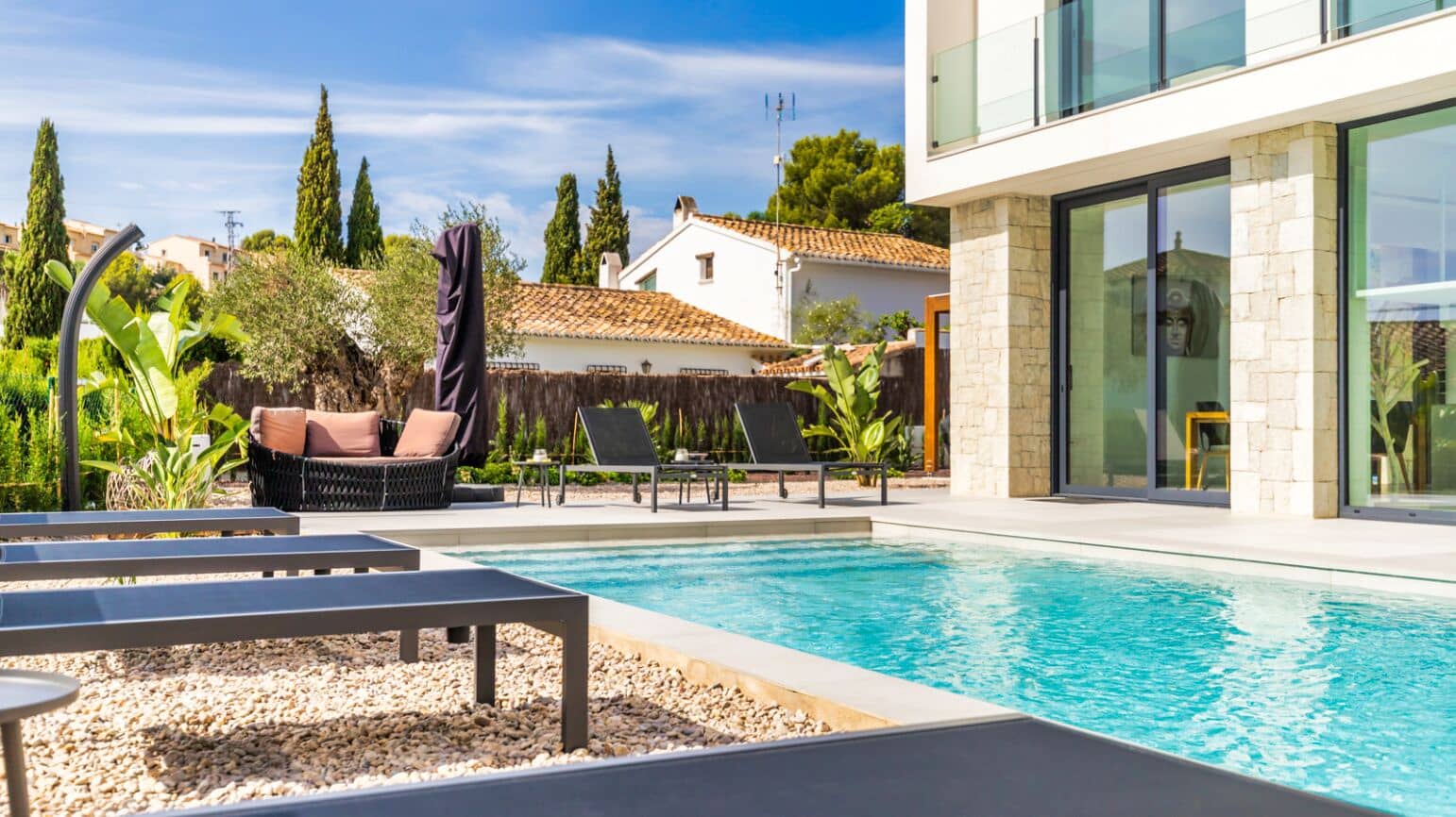 4 makuuhuone Huvila myytävänä paikassa Benissa mukana uima-altaan 
autotalli - 1 250 000 € (Ref: 8513817)