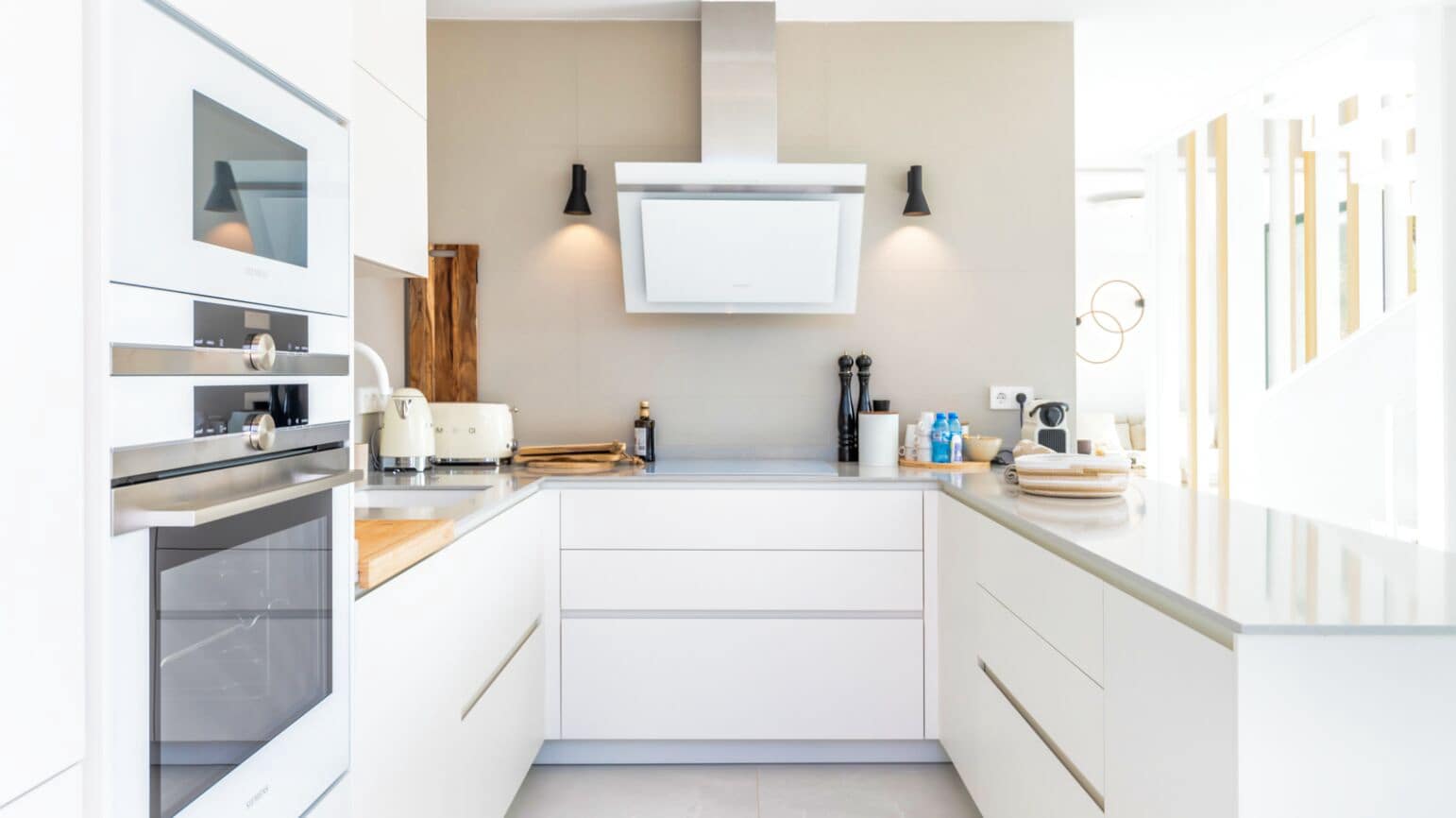 4 makuuhuone Huvila myytävänä paikassa Benissa mukana uima-altaan 
autotalli - 1 250 000 € (Ref: 8513817)