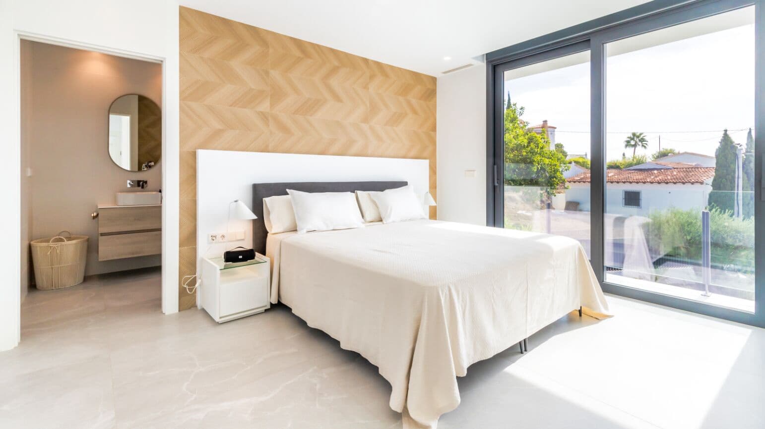 4 makuuhuone Huvila myytävänä paikassa Benissa mukana uima-altaan 
autotalli - 1 250 000 € (Ref: 8513817)