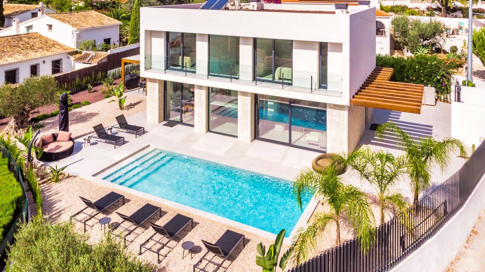 4 makuuhuone Huvila myytävänä paikassa Benissa mukana uima-altaan 
autotalli - 1 250 000 € (Ref: 8513817)