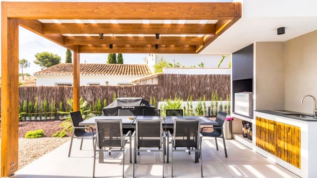 4 Zimmer Villa zu verkaufen in Benissa mit Pool Garage - 1.250.000 € (Ref: 8513817)