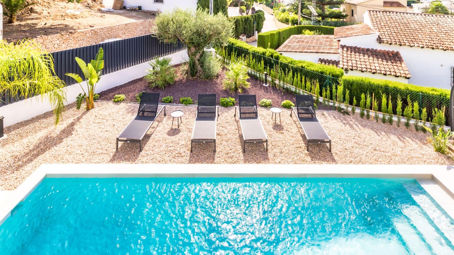 4 makuuhuone Huvila myytävänä paikassa Benissa mukana uima-altaan 
autotalli - 1 250 000 € (Ref: 8513817)