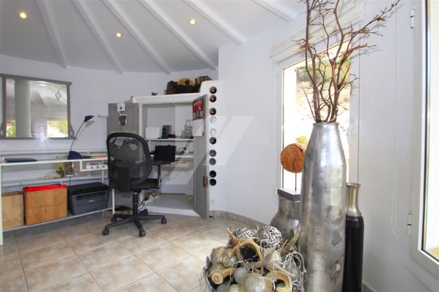 3 Zimmer Villa zu verkaufen in Benissa mit Pool Garage - 695.000 € (Ref: 8549752)