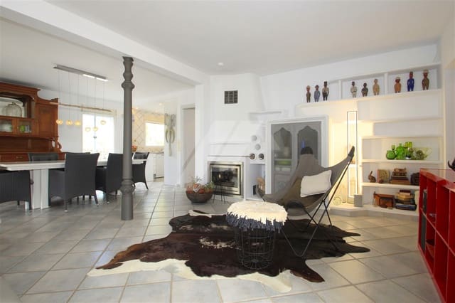 3 Zimmer Villa zu verkaufen in Benissa mit Pool Garage - 695.000 € (Ref: 8549752)