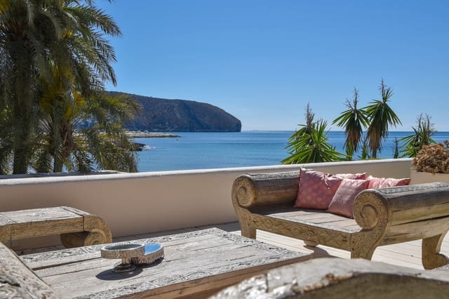 4 slaapkamer Villa te koop in Casco Urbano, Teulada-Moraira met zwembad garage - € 5.850.000 (Ref: 8644095)